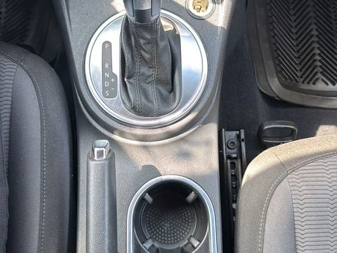 Used 2014 Volkswagen Beetle 1.8T image 19