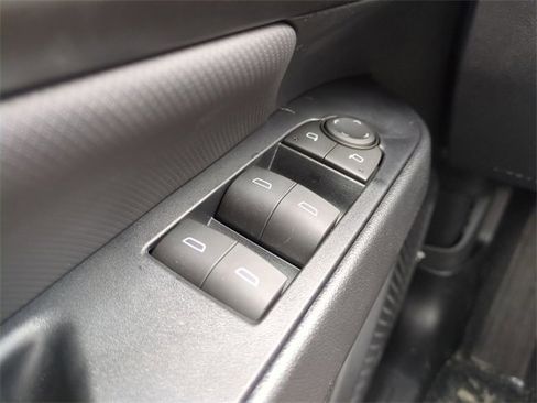 New 2026 Chevrolet Equinox EV LT image 24