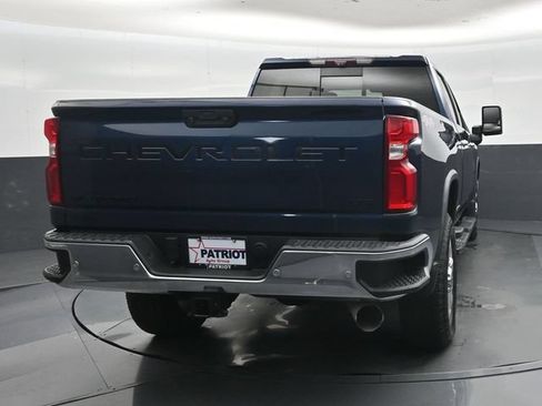 Used 2020 Chevrolet Silverado 2500 LTZ w/ LTZ Premium Package AWD/4WD image 6
