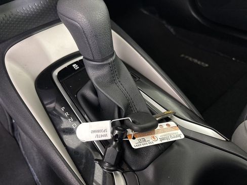 Used 2025 Toyota Corolla LE image 17