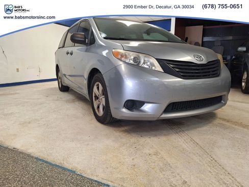 Used 2017 Toyota Sienna L FWD image 20