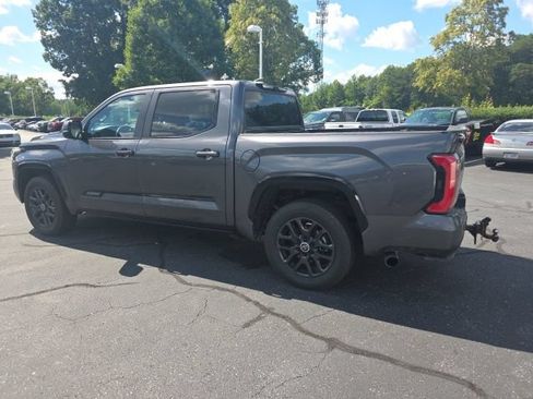 Used 2024 Toyota Tundra Platinum AWD/4WD image 8