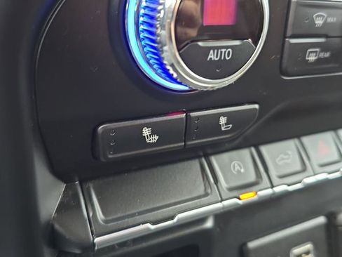 Certified 2020 GMC Sierra 1500 Elevation w/ Elevation Value Package image 19