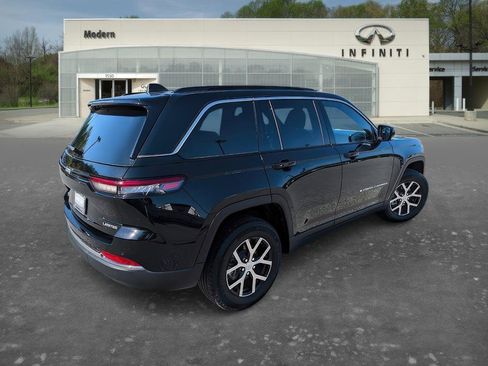 Used 2025 Jeep Grand Cherokee Limited AWD/4WD image 4
