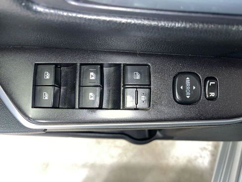 Used 2015 Toyota Camry LE FWD image 13