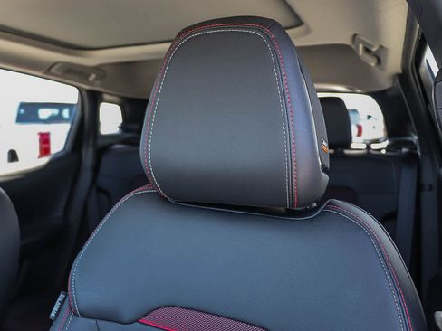 Used 2026 Nissan Kicks SR w/ SR Premium Package FWD image 19