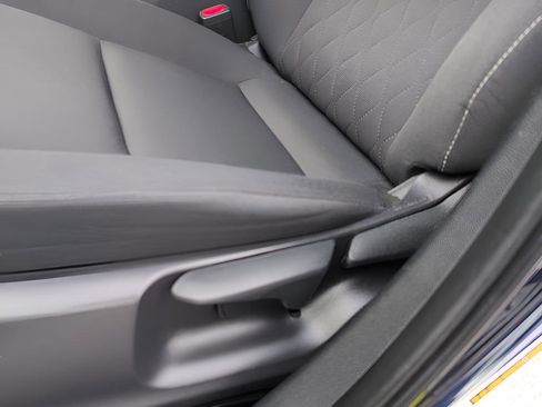 Used 2023 Toyota Corolla LE image 35