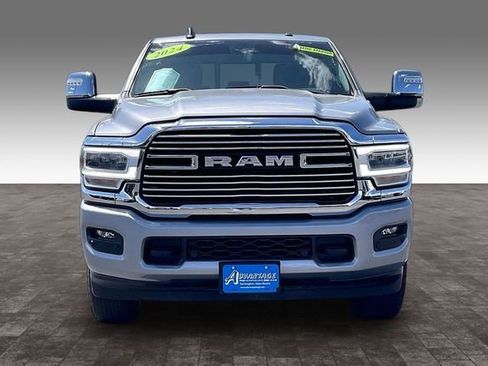 Used 2024 RAM 2500 Laramie AWD/4WD image 3