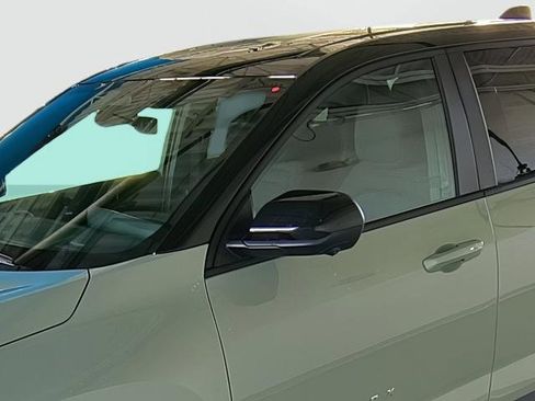 New 2026 Chevrolet Equinox LT w/ Safety and Technology Package image 8