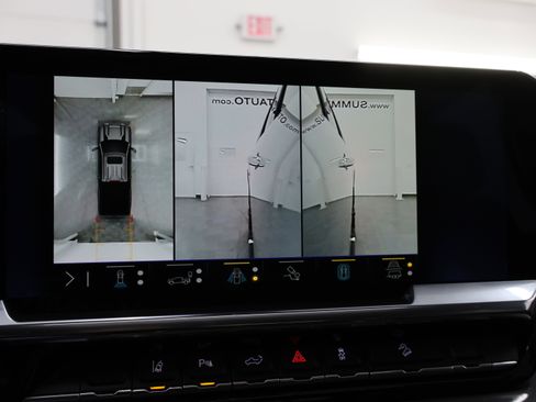 Used 2024 Chevrolet Silverado 3500 High Country w/ High Country Premium Package image 21