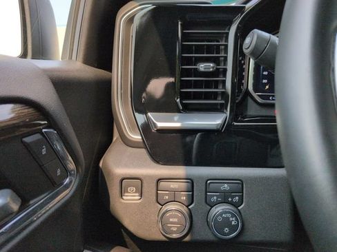 Used 2023 Chevrolet Silverado 1500 LT AWD/4WD image 20
