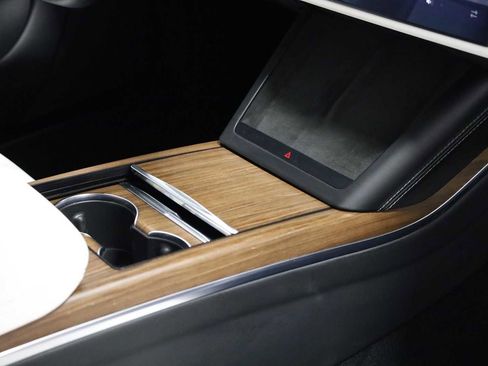 Used 2023 Tesla Model S image 19