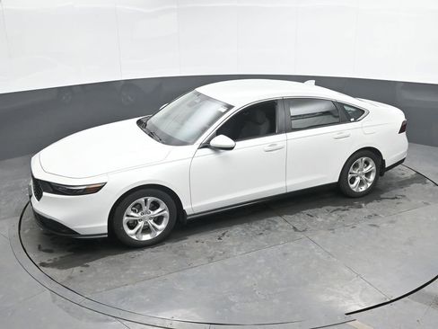Used 2024 Honda Accord LX image 36