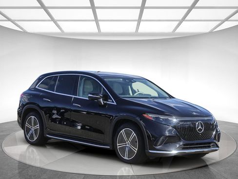 Used 2023 Mercedes-Benz EQS 450+ 4MATIC SUV image 4