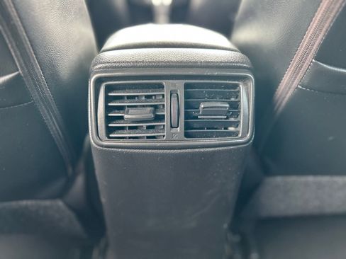 Used 2018 Nissan Rogue Sport SL w/ SL Premium Package image 16