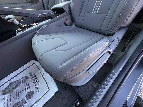 Used 2023 Hyundai Elantra SEL image 33