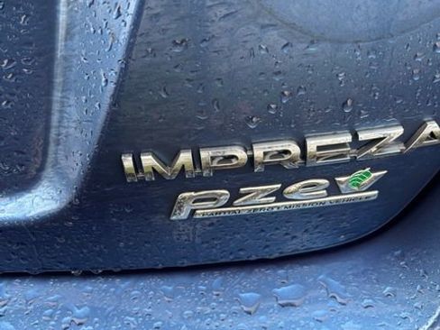 Used 2015 Subaru Impreza 2.0i Premium image 10