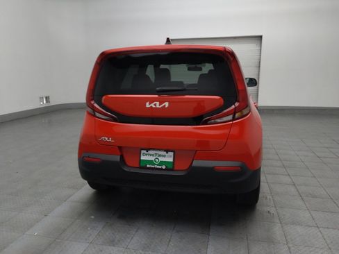 Used 2022 Kia Soul LX image 7