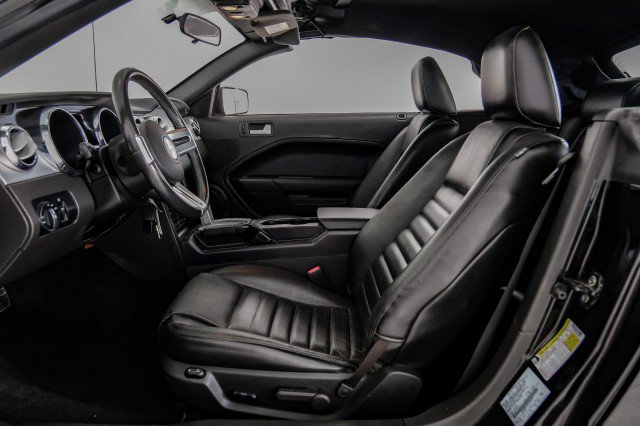 Used 2006 Ford Mustang GT RWD image 25