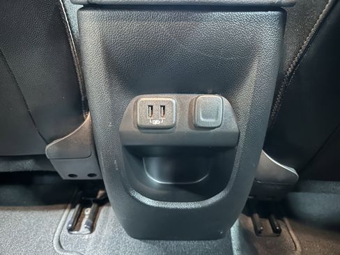 Used 2020 Chevrolet Colorado Z71 image 21