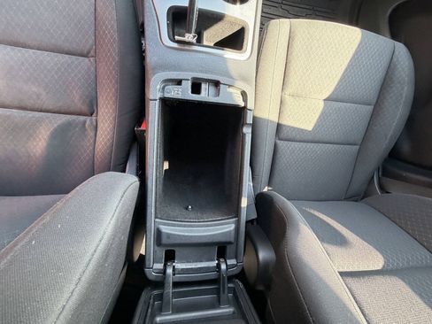 Used 2018 Jeep Grand Cherokee Laredo AWD/4WD image 27