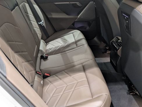 Used 2024 BMW i5 eDrive40i w/ Premium Package image 21