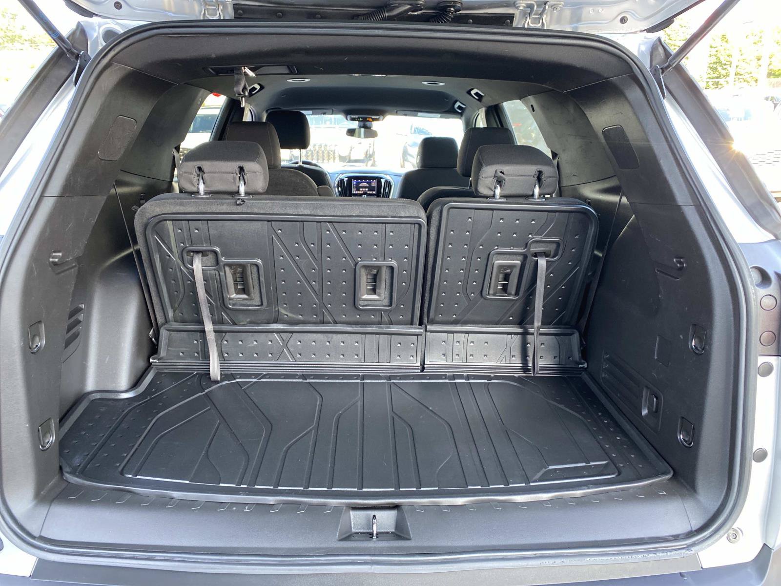 Used 2022 Chevrolet Traverse LT w/ LPO, Floor Liner Package AWD/4WD image 5