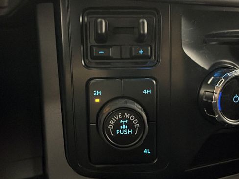Used 2025 Ford F150 XLT w/ Equipment Group 302A MID AWD/4WD image 33