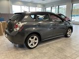 Used 2010 Pontiac Vibe w/ Sun And Sound Package image 6