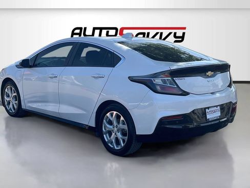 Used 2018 Chevrolet Volt Premier w/ Driver Confidence Package FWD image 5
