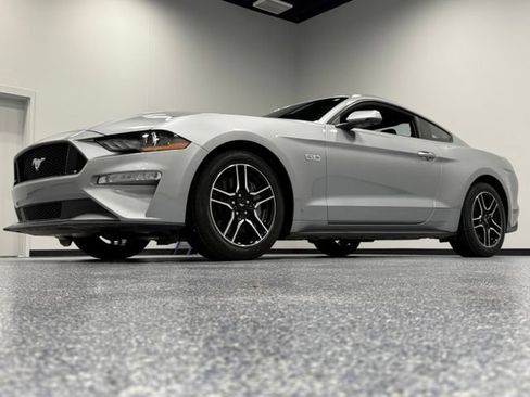 Used 2022 Ford Mustang GT Premium w/ Equipment Group 401A RWD image 4