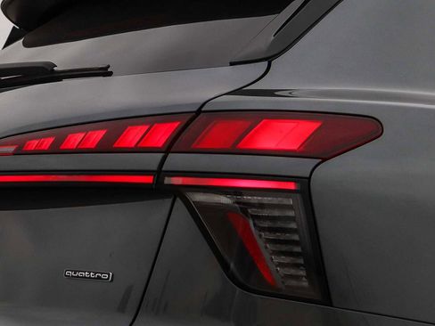 New 2026 Audi Q3 quattro 2.0T AWD/4WD image 10