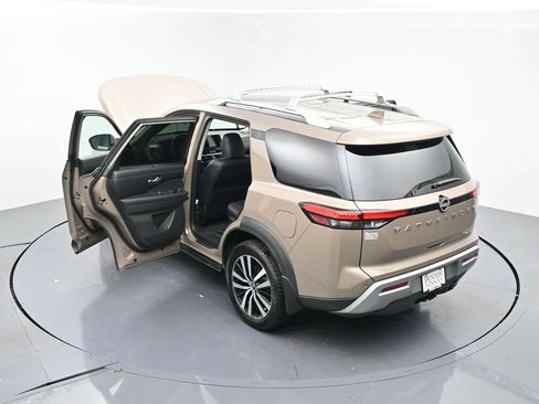 Used 2023 Nissan Pathfinder Platinum AWD/4WD image 24