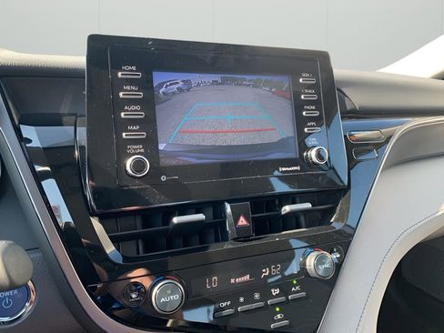 Used 2024 Toyota Camry SE image 21