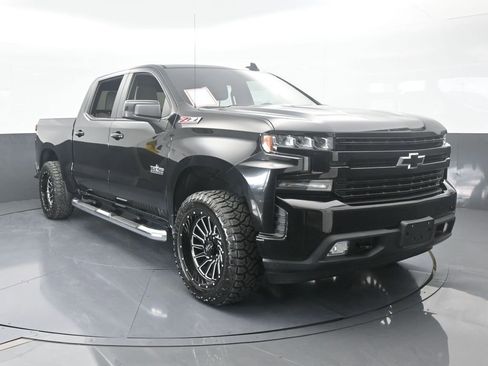 Used 2020 Chevrolet Silverado 1500 RST image 9