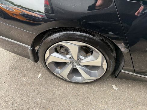Used 2019 Honda Accord Touring image 5