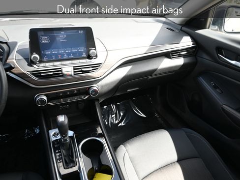 Used 2024 Nissan Altima 2.5 SV image 18