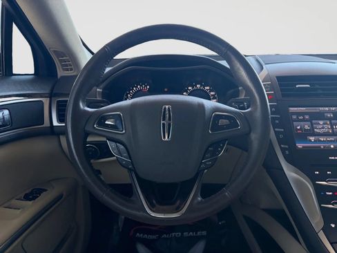 Used 2013 Lincoln MKZ FWD image 27