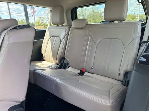 Used 2024 Ford Expedition Max Limited AWD/4WD image 18