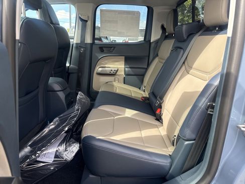 New 2025 Ford Maverick Lariat w/ 4K Tow Package image 44