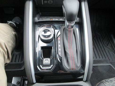 Used 2025 Chevrolet Colorado Z71 image 26