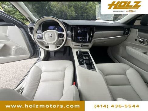 Used 2025 Volvo V90 B6 Cross Country Plus w/ Protection Package Premier AWD/4WD image 21