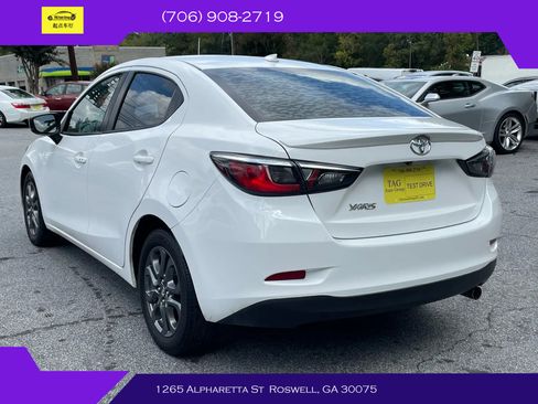 Used 2019 Toyota Yaris L image 6