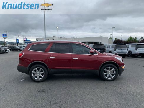 Used 2010 Buick Enclave CXL w/ Trailering Provision Package AWD/4WD image 8