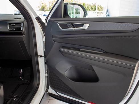 New 2025 Volkswagen Atlas Cross Sport SEL R-Line image 44