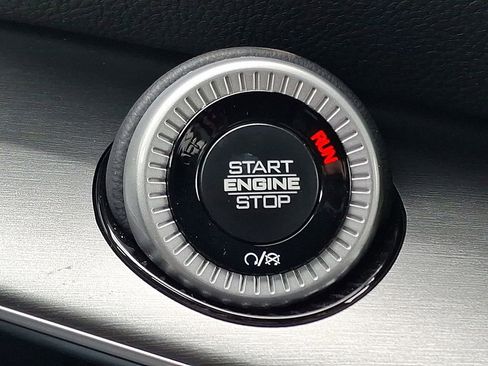 New 2025 Jeep Wagoneer L Series II w/ Premium Group I image 15