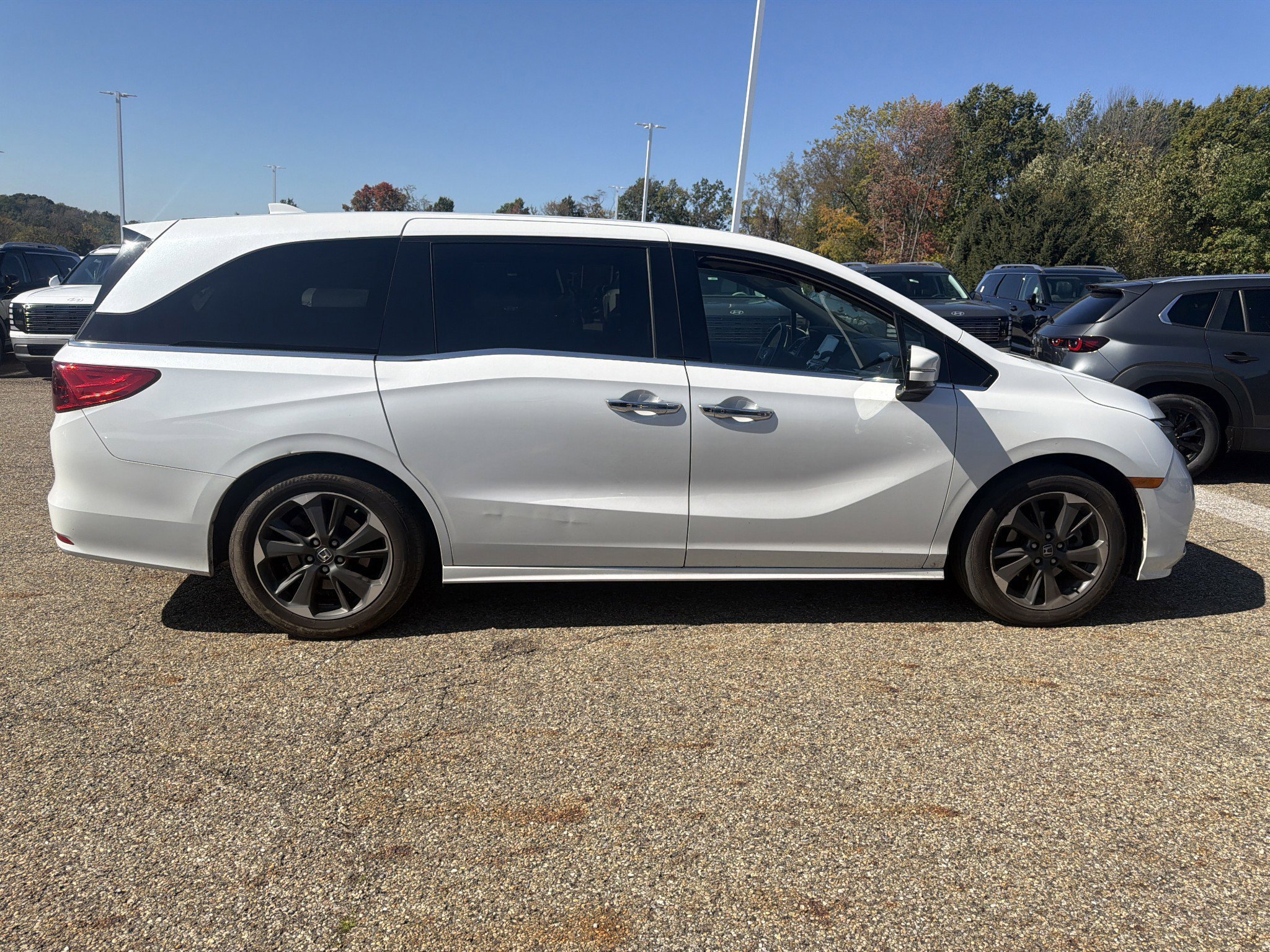 Used 2022 Honda Odyssey Elite image 7