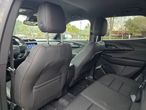 Used 2023 Chevrolet TrailBlazer RS w/ Convenience Package image 27