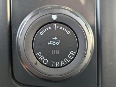 Certified 2025 Ford F250 Lariat w/ Lariat Ultimate Package AWD/4WD image 35