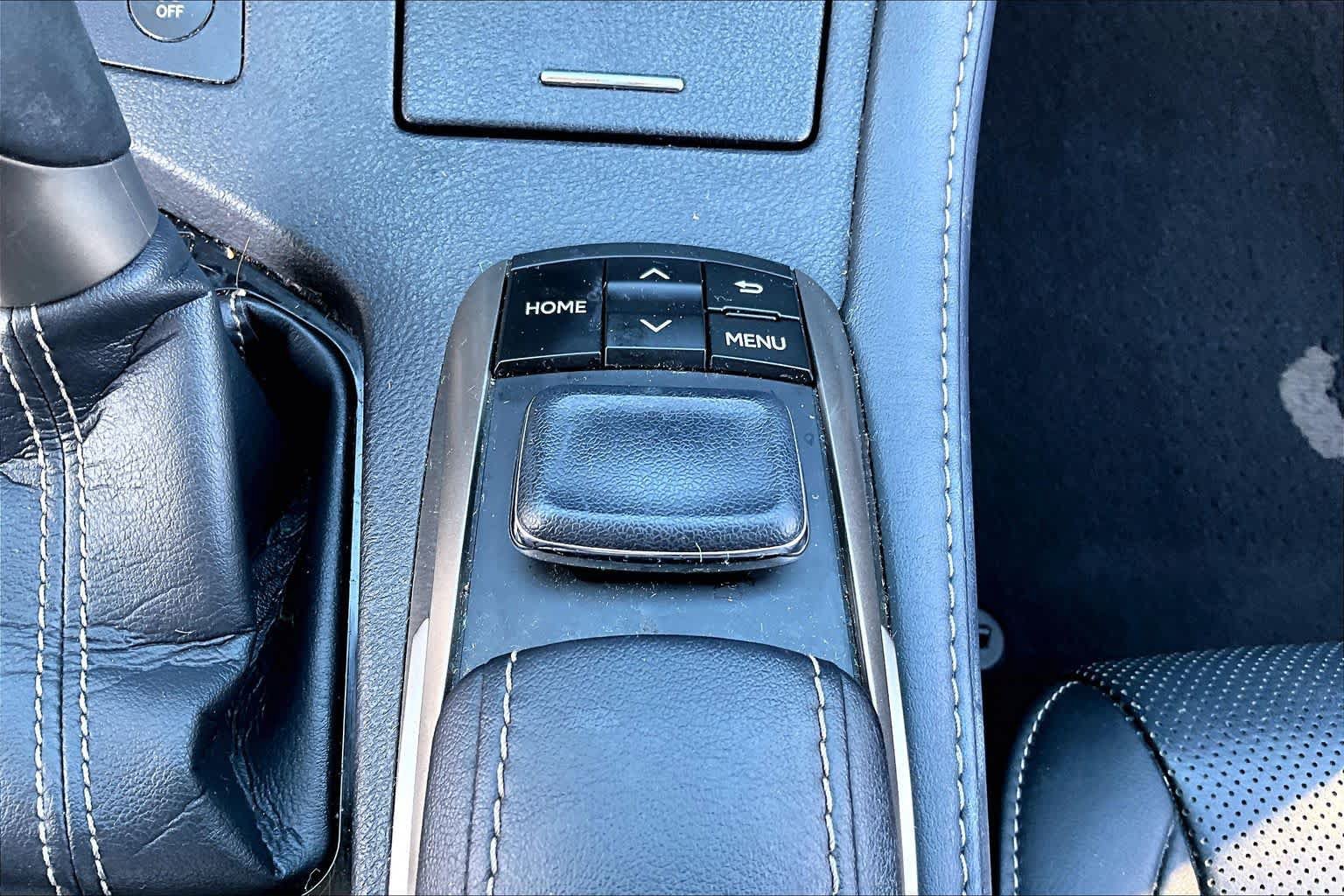 Used 2018 Lexus ES 350 w/ Luxury Package w/Wood Trim FWD image 33